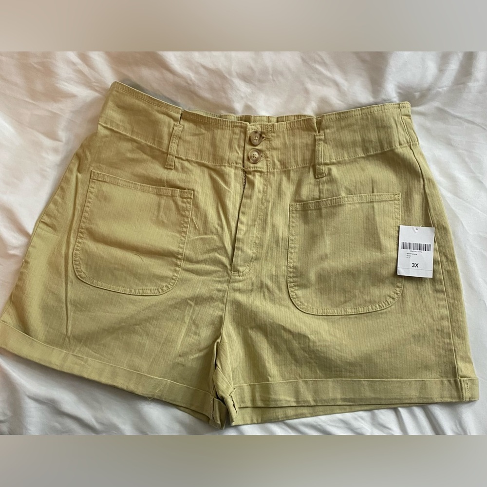 Woven Knit Khaki Shorts